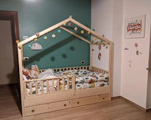 Carica l'immagine nel visualizzatore di Gallery, Letto sogni d'incanto con cassetti