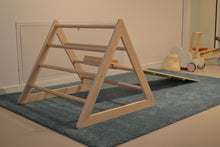 Carica l'immagine nel visualizzatore di Gallery, Triangolo di Pikler