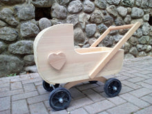 Carica l'immagine nel visualizzatore di Gallery, Carrozzina