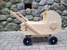 Carica l'immagine nel visualizzatore di Gallery, Carrozzina