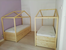 Carica l'immagine nel visualizzatore di Gallery, Letto sogni d'incanto con cassettone