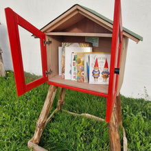 Carica l&#39;immagine nel visualizzatore di Gallery, Book Crossing - Casetta dei libri V2- prodotto ordinabile solo tramite mail-
