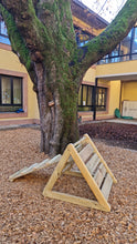 Carica l'immagine nel visualizzatore di Gallery, Triangolo di Pikler da esterno
