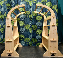 Carica l&#39;immagine nel visualizzatore di Gallery, Playstand
