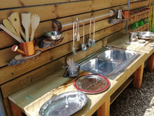 Carica l&#39;immagine nel visualizzatore di Gallery, Mud kitchen -cucina di fango-  prodotto ordinabile solo tramite mail-
